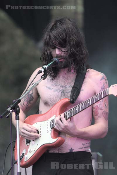 BIFFY CLYRO - 2007-08-24 - SAINT CLOUD - Domaine National - Scene de l'Industrie - Simon Alexander Neil